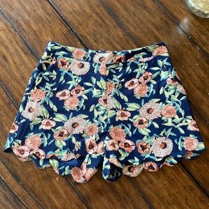 EUC Lined scalloped floral shorts